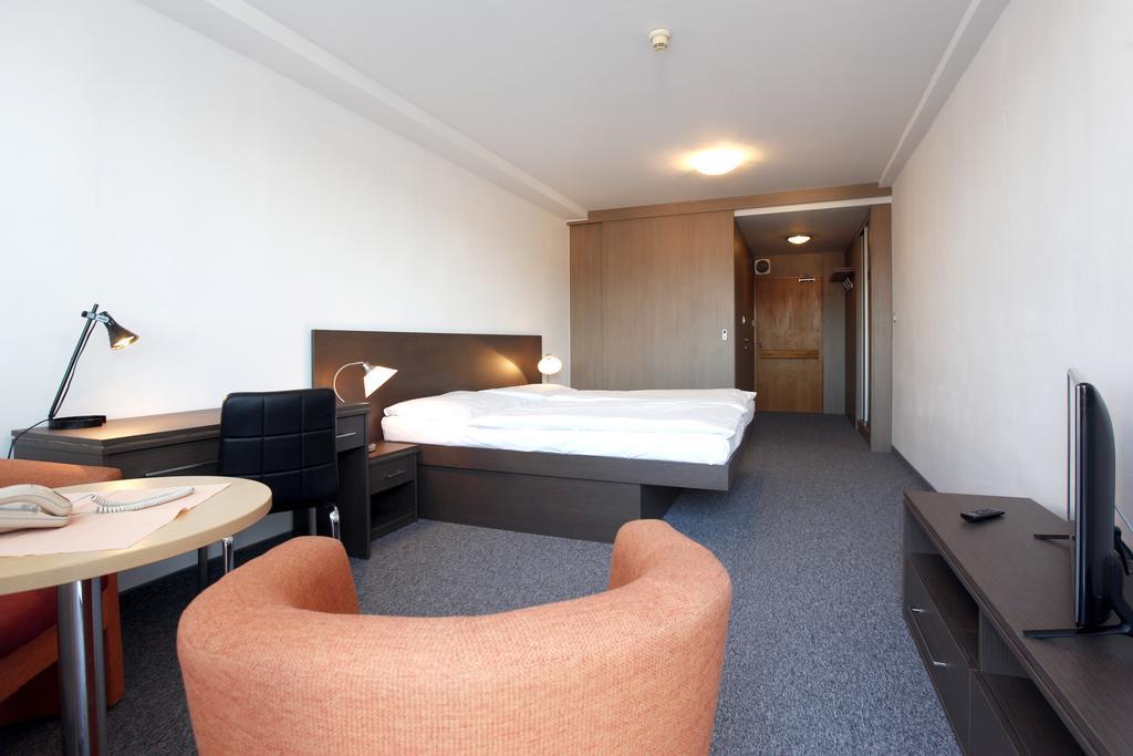 Maj Hotel Medical Wellness Piest'any Chambre photo